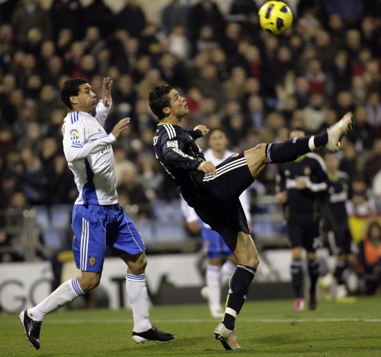 关于萨拉戈萨客场大胜，豪取宝贵三分的信息