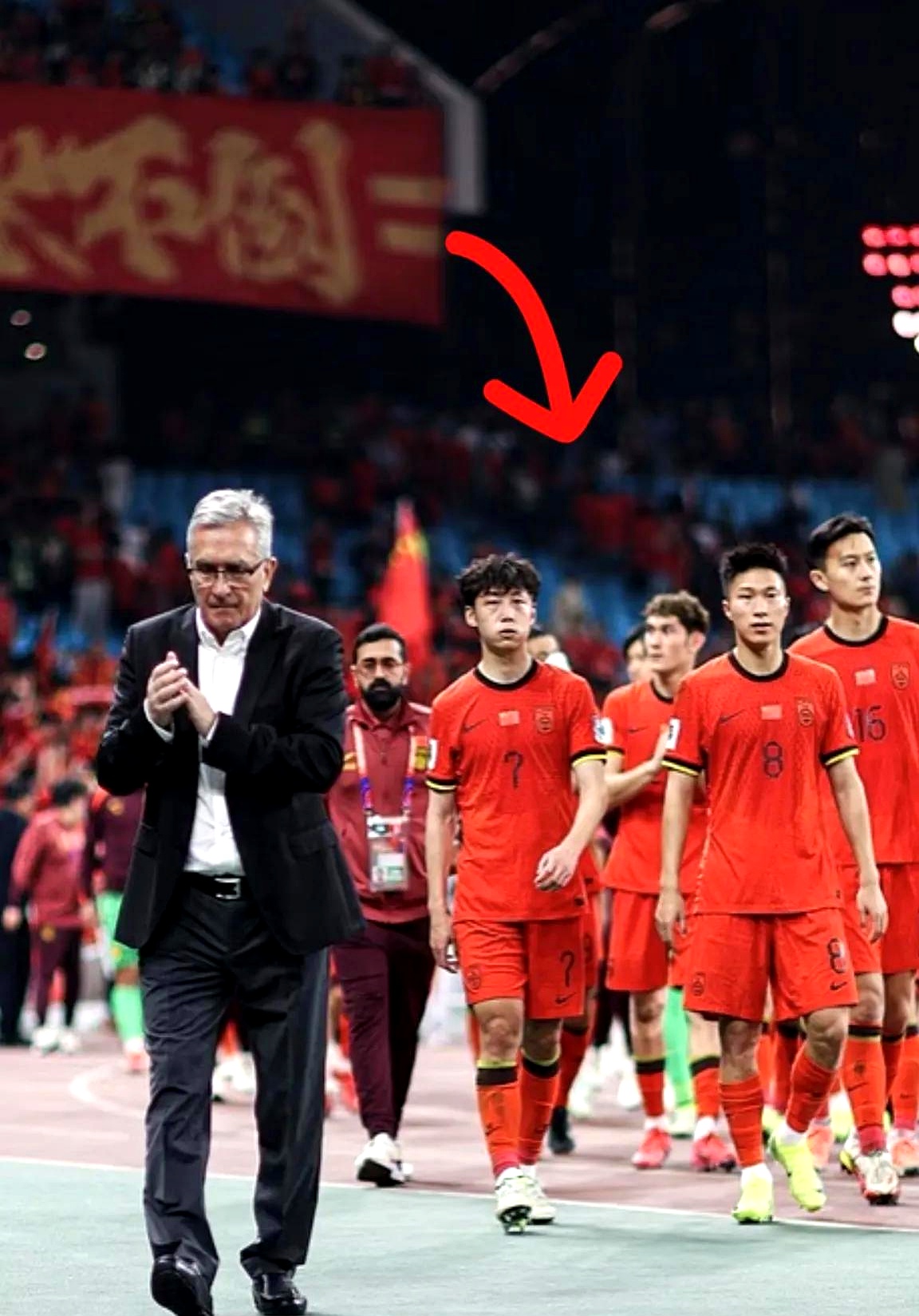 赛场外的风波,球员纷争不断 赛场外的风波,球员纷争不断