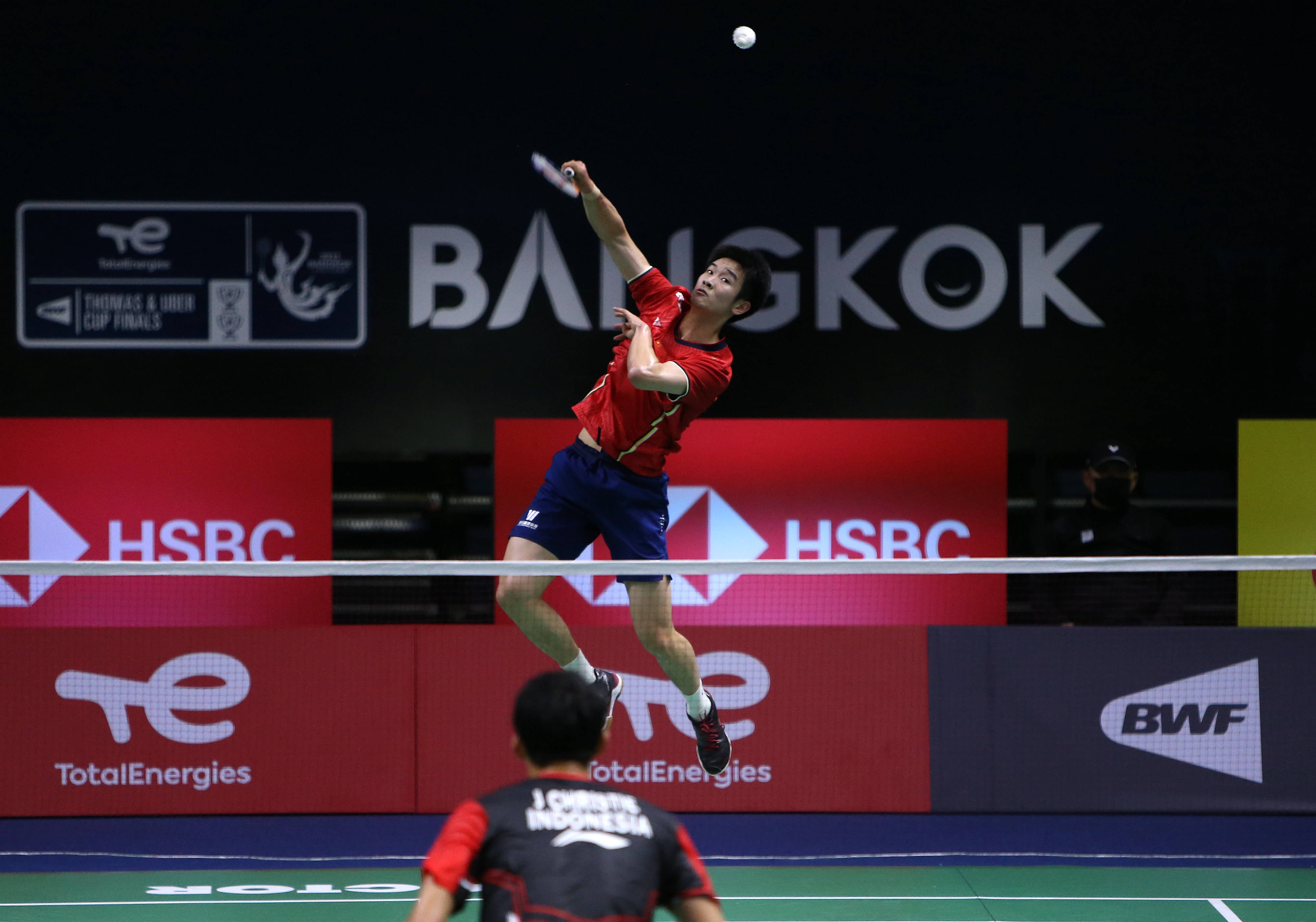 开云平台-羽毛球选手刷新世界纪录,震撼全场