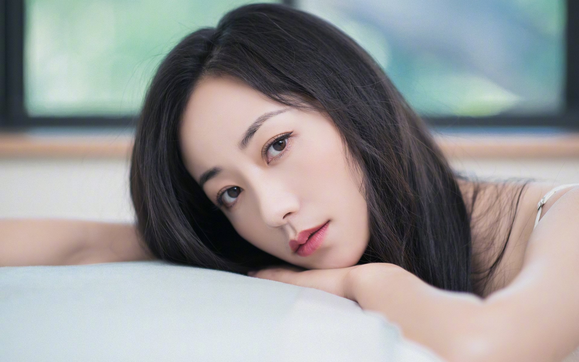 巨星独舞与团队风暴，恩比德的持续杀伤与马刺的狂胜交响曲